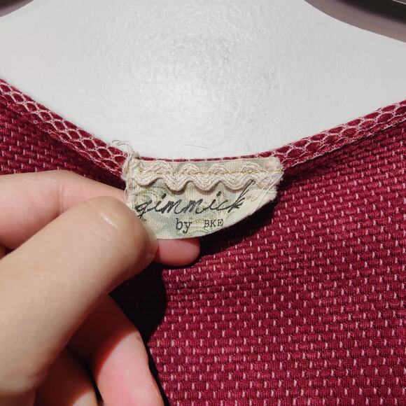 BKE Gimmick Y2K Red Sheer Mesh Lace Sleeve Long Sleeve Shirt Scoop Neck - Picture 3 of 5